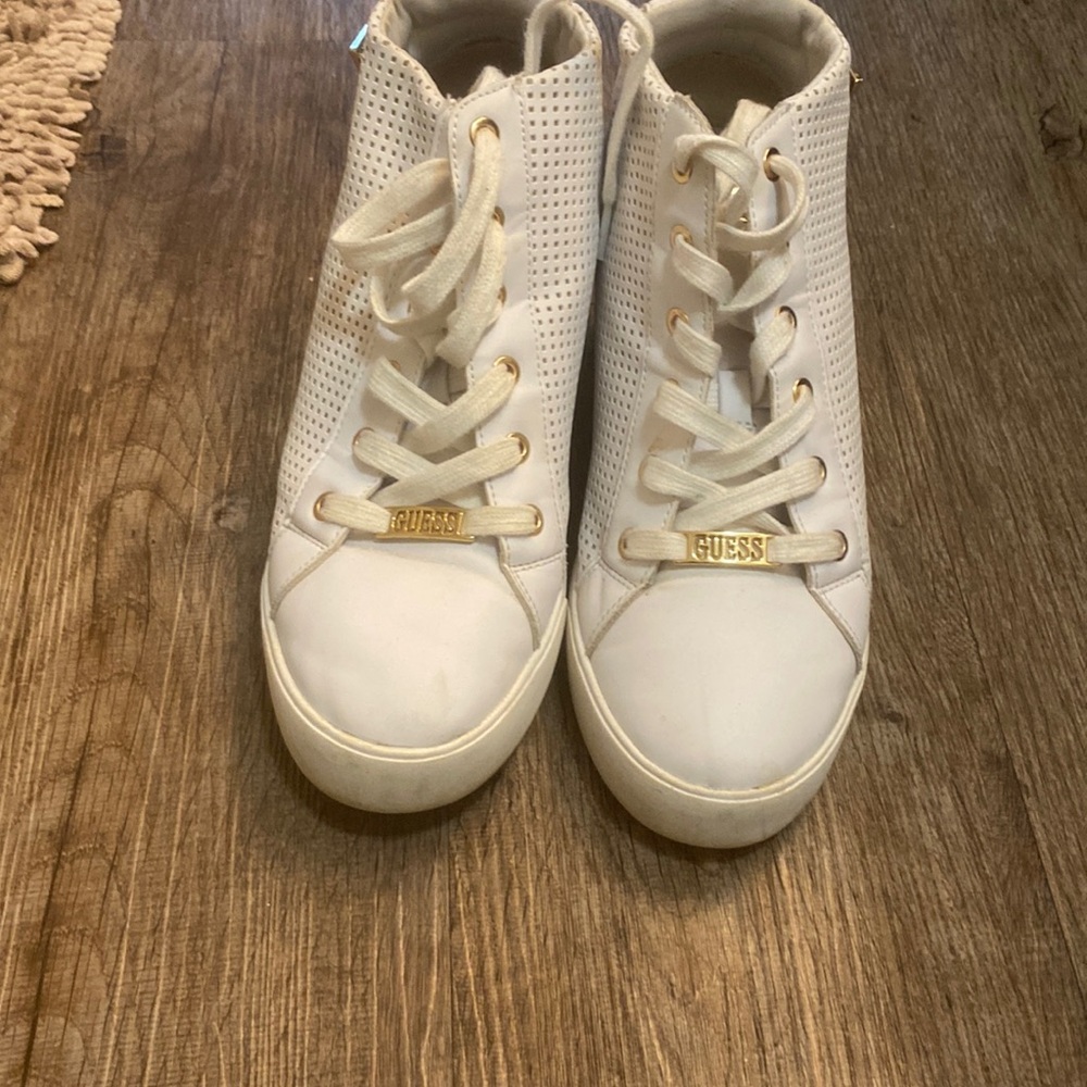 Guest shoes